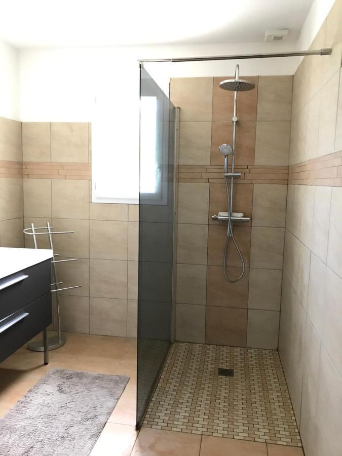 La Rosela De La Cite Bed & Breakfast Palaja Bagian luar foto