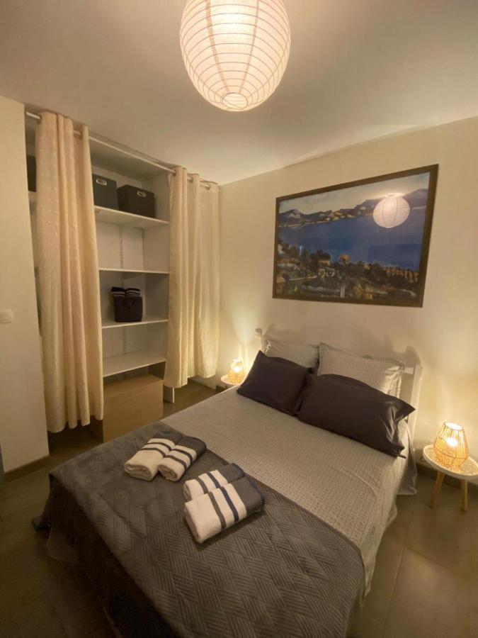 La Rosela De La Cite Bed & Breakfast Palaja Bagian luar foto