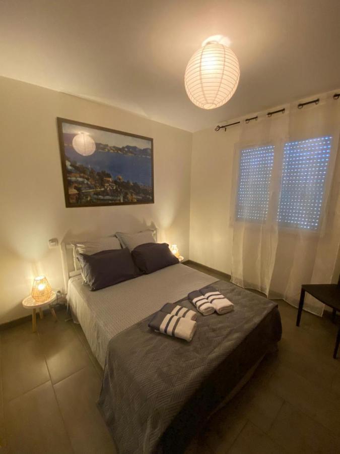 La Rosela De La Cite Bed & Breakfast Palaja Bagian luar foto
