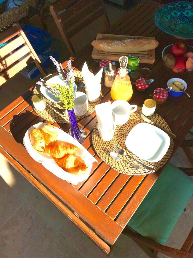 La Rosela De La Cite Bed & Breakfast Palaja Bagian luar foto